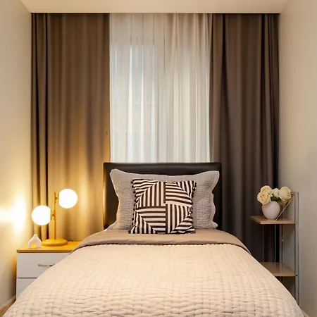 Hotel Wonder *
